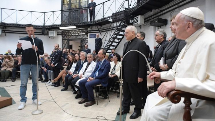 Isola Solidale: 'Strada tracciata da Papa Francesco è giusta. Detenuti sono risorsa non problema'